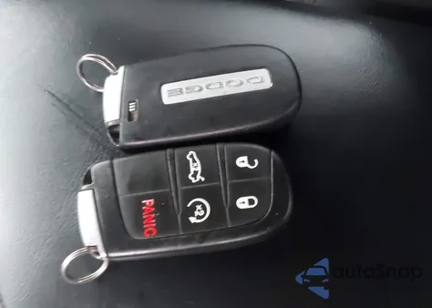 2022 Dodge Challenger Sxt z USA, uszkodzony, nr VIN 2C3CDZAG2NH140222